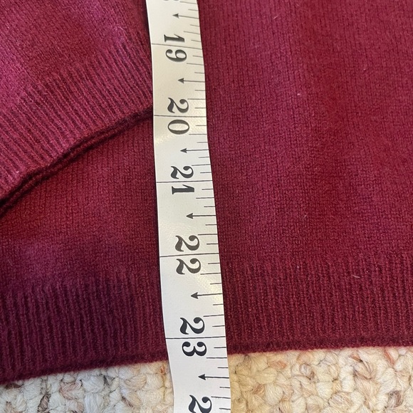 Prive Cashmere Dark Red Sweater Size Small - Picture 4 of 5